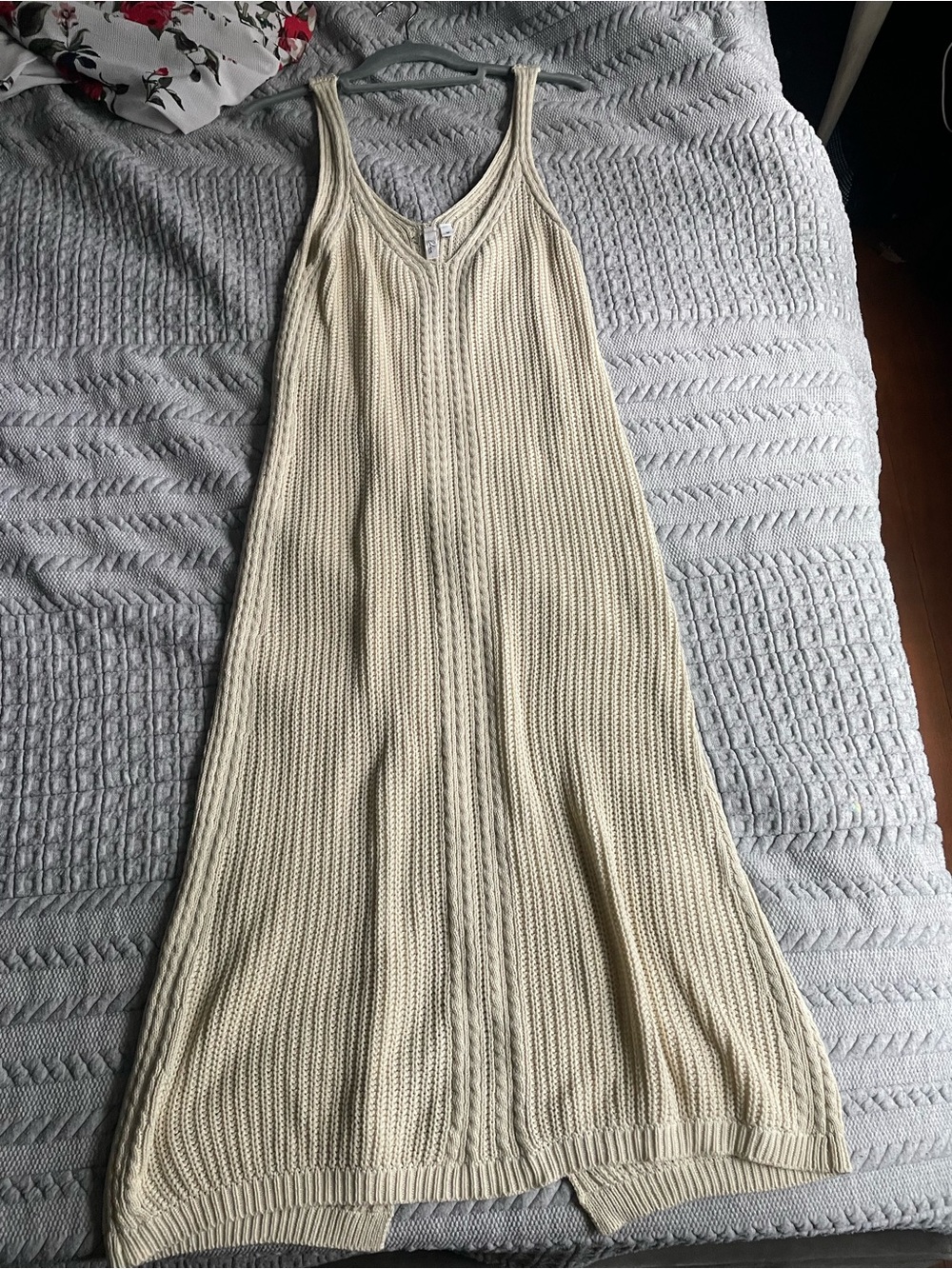 Sleeveless Cream Knit Maxi Dress with V-Neck